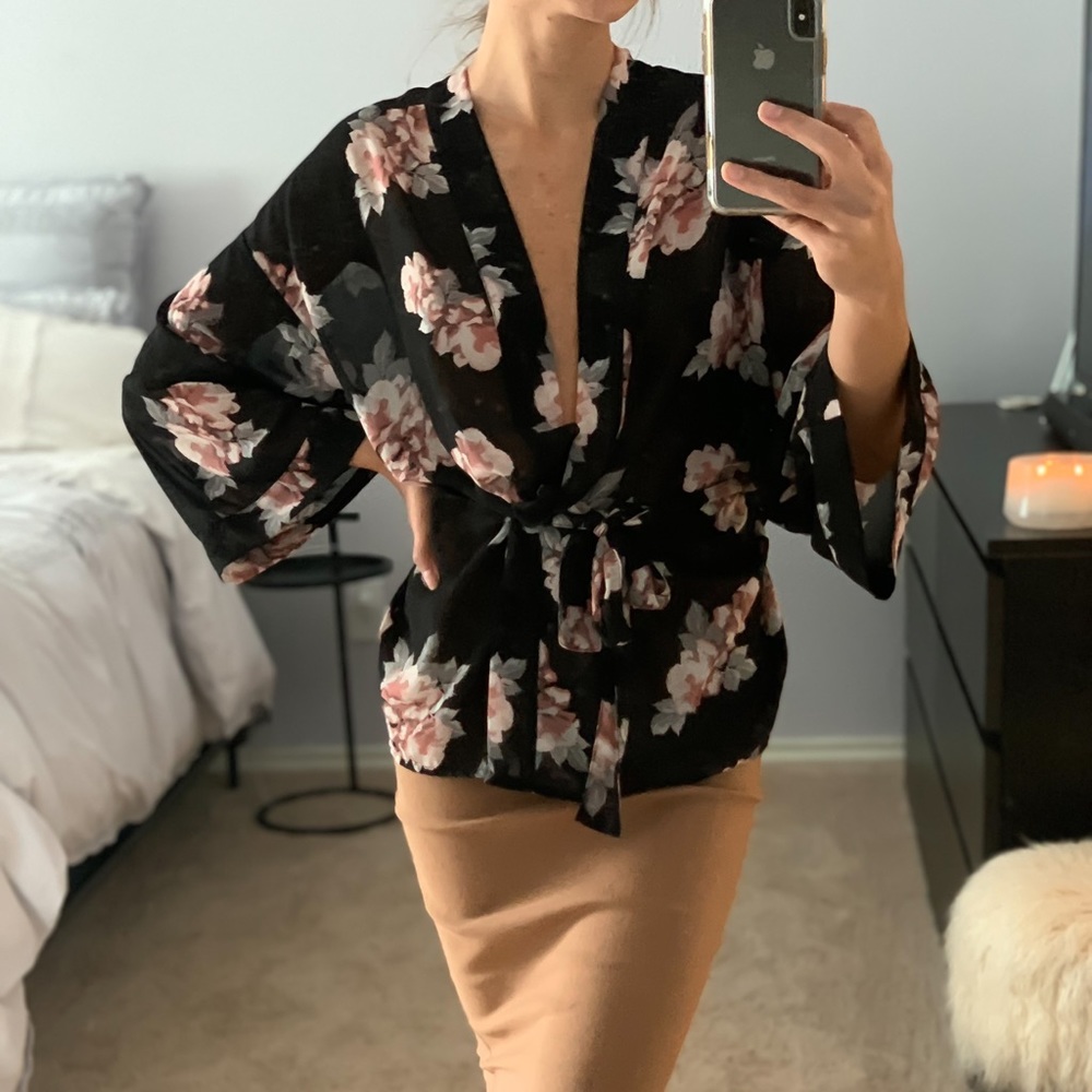 Floral kimono top